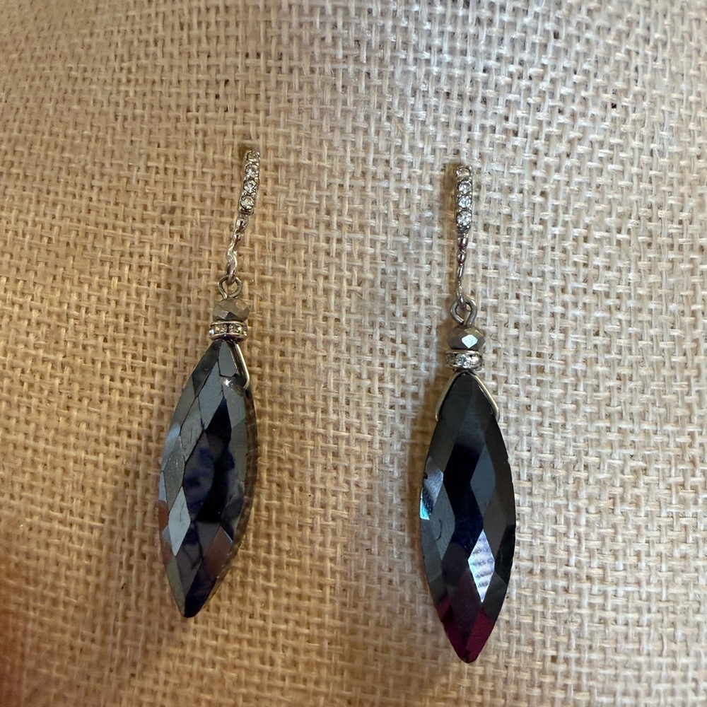 Elegant Black and Silver Drop‎ Earrings